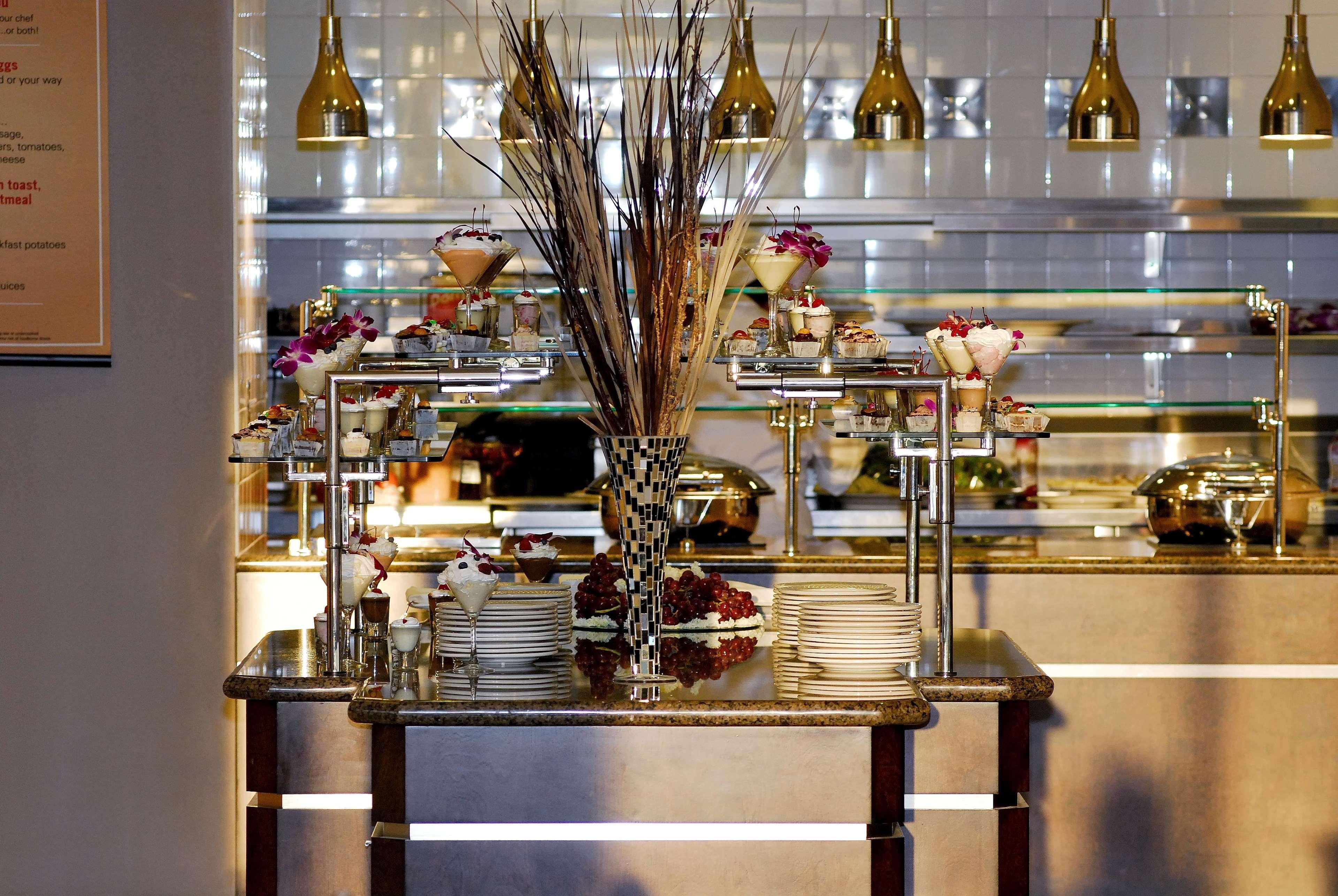 Hilton Garden Inn Dulles North Ashburn Restaurant photo